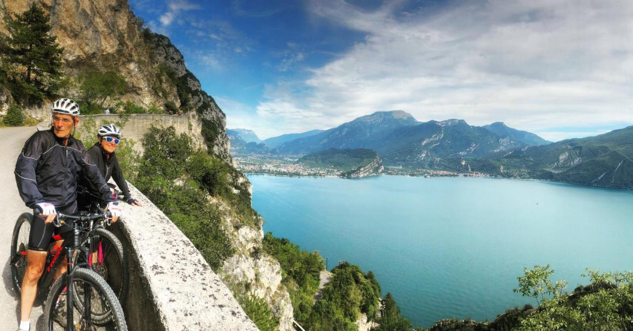 Club Nautico - Phoenix Studio Lake View Riva del Garda Eksteriør billede